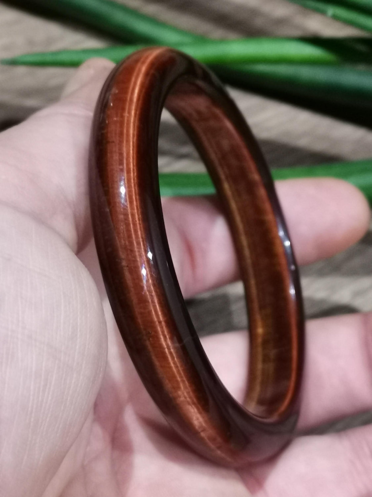 Olho de Touro, olho de tigre vermelho / Pulseira JONC Rígida em pedra natural / Diâmetro 61 mm