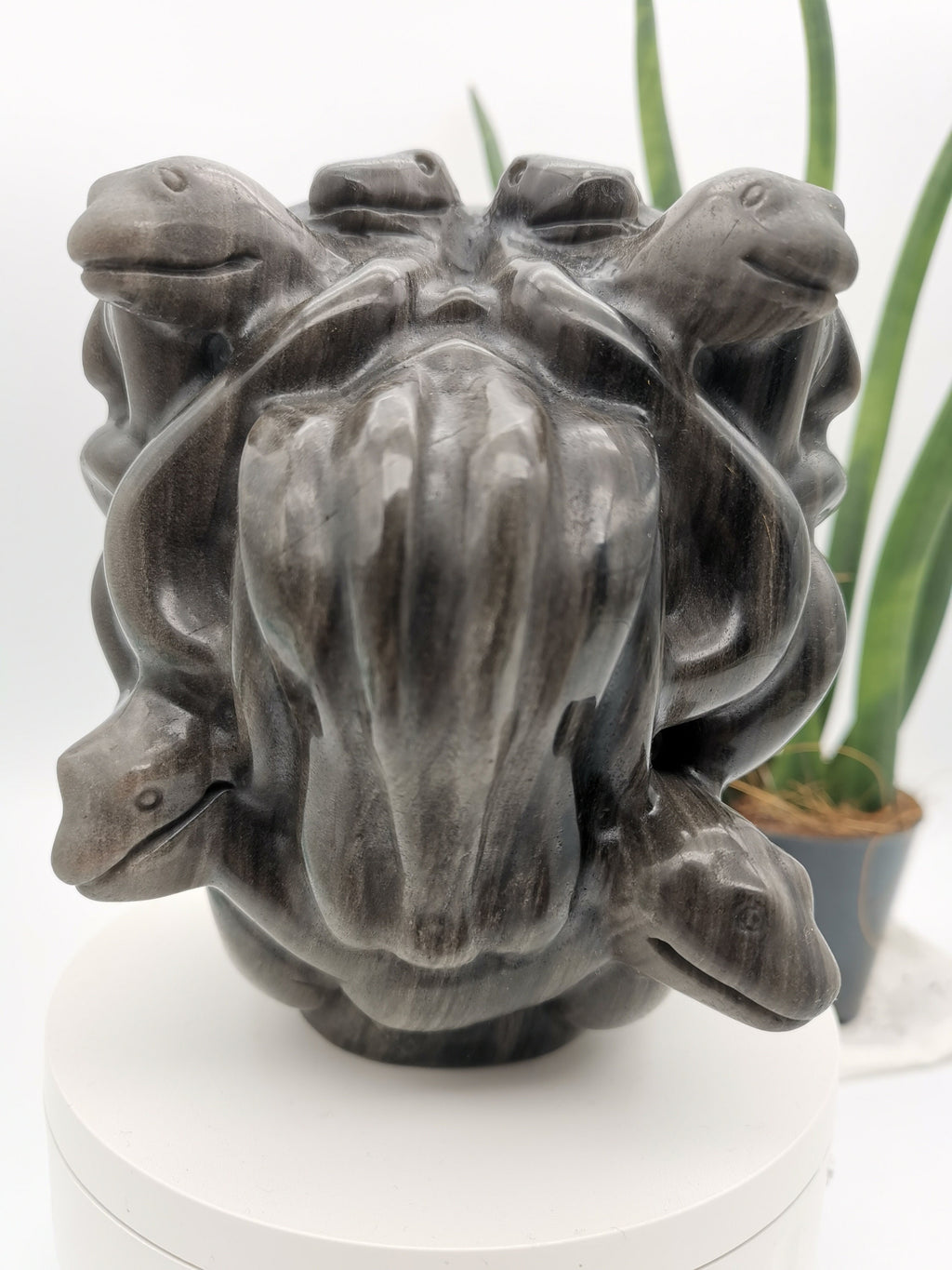 Ossidiana Argentata / Medusa / medusa / Scultura , Statua in pietra naturale da collezione / Mitologia