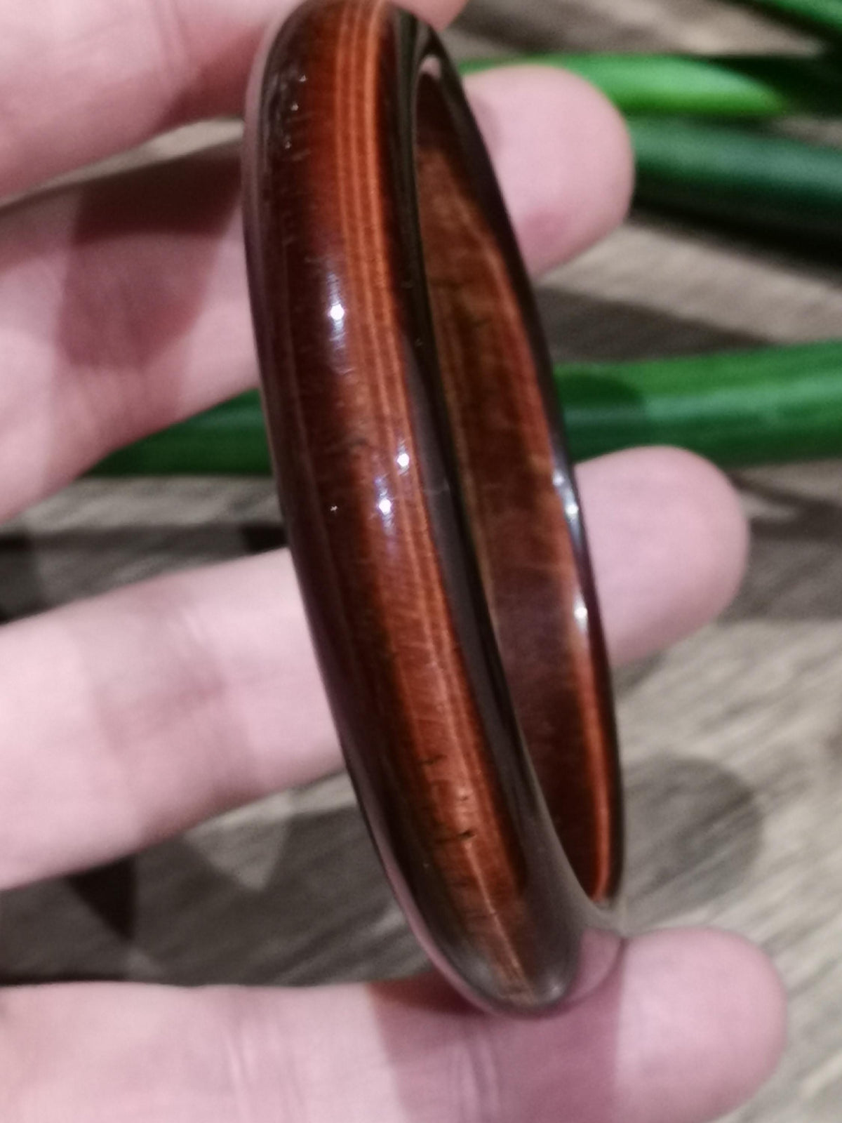 Olho de Touro, olho de tigre vermelho / Pulseira JONC Rígida em pedra natural / Diâmetro 61 mm