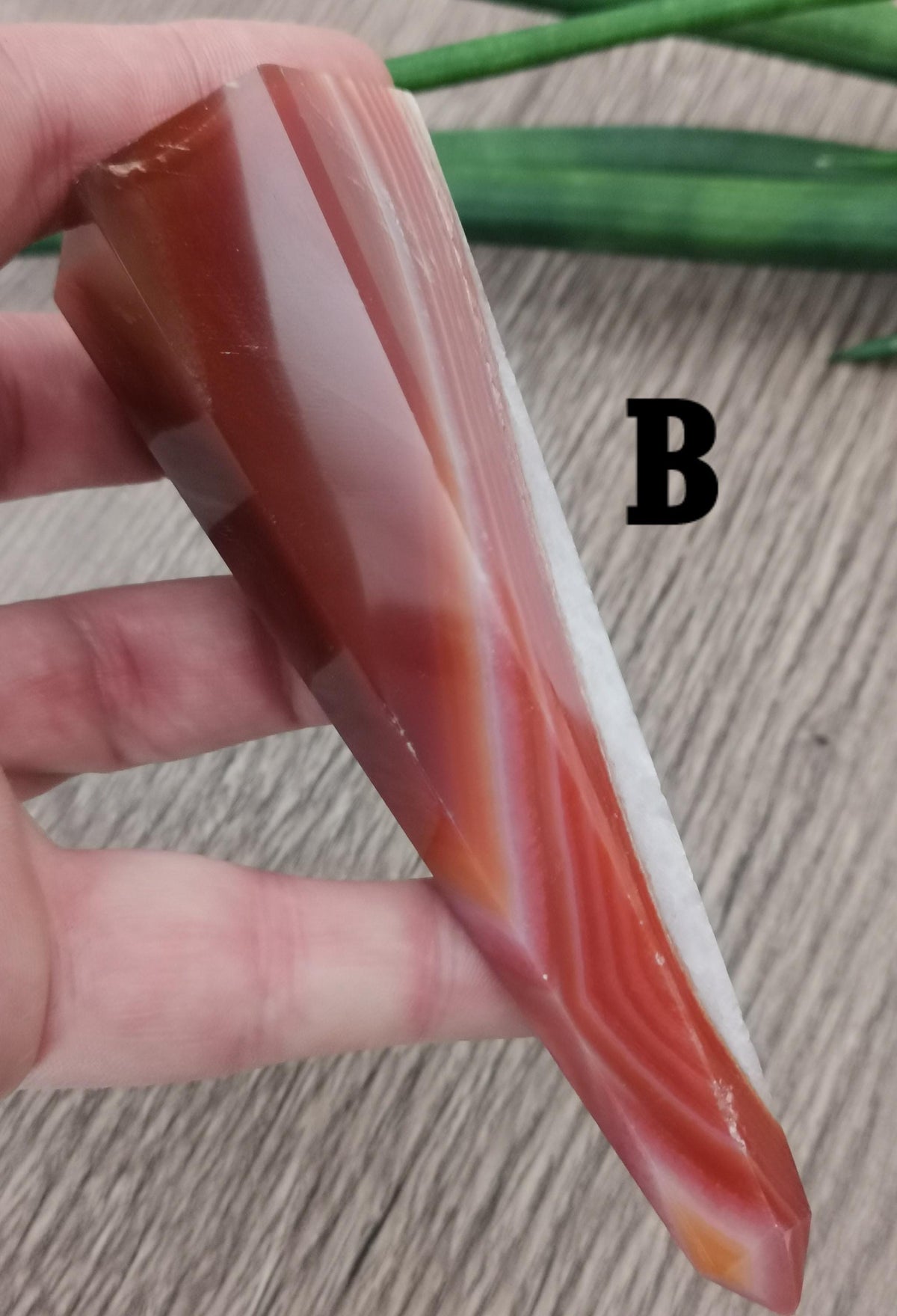 Orange Madagascar sardonyx agate – Choice of obelisk tower