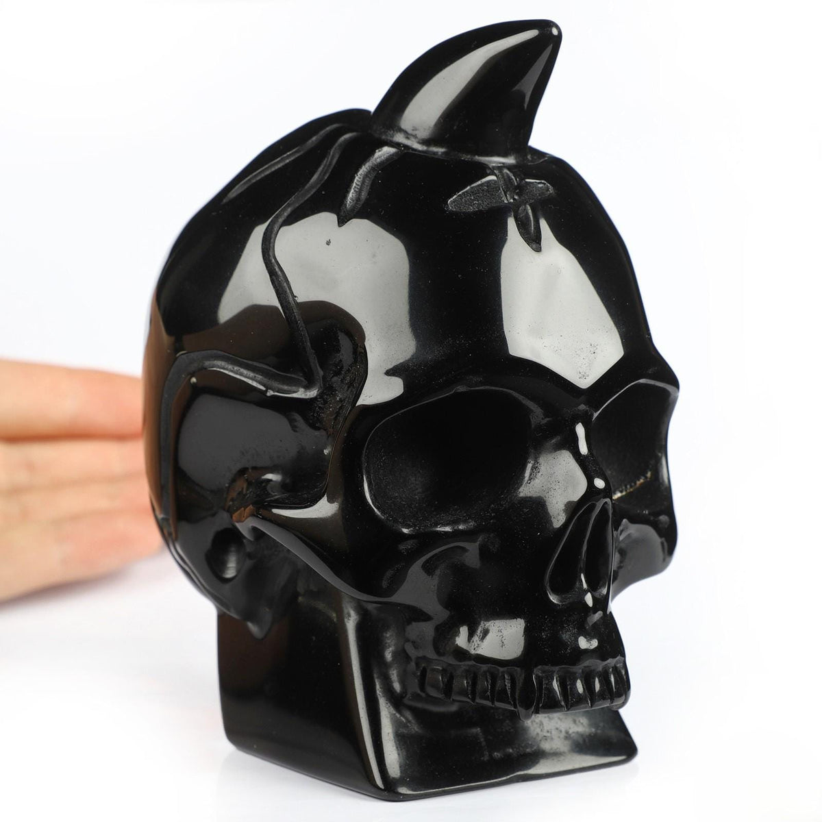 Crâne à corne en obsidienne noire – Sculpture de collection – 1 370 g