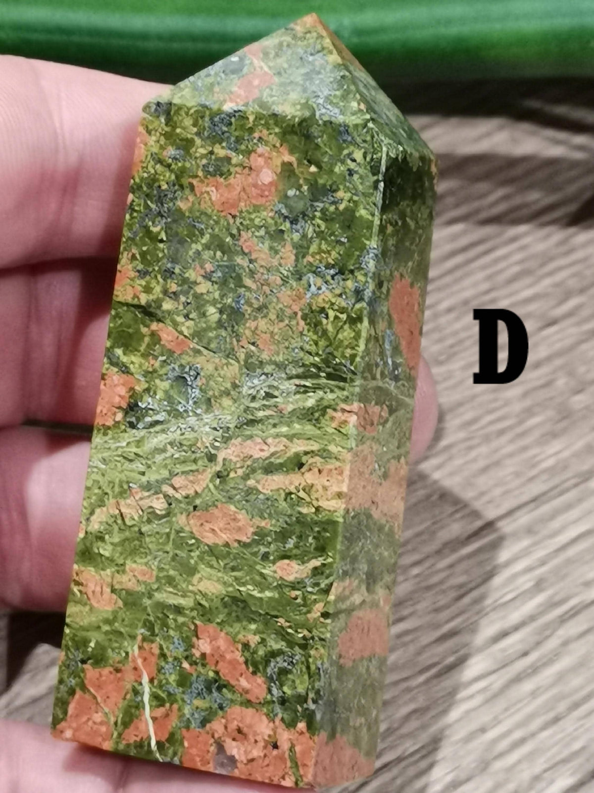 Unakita – Obeliszek z kamienia naturalnego do wyboru
