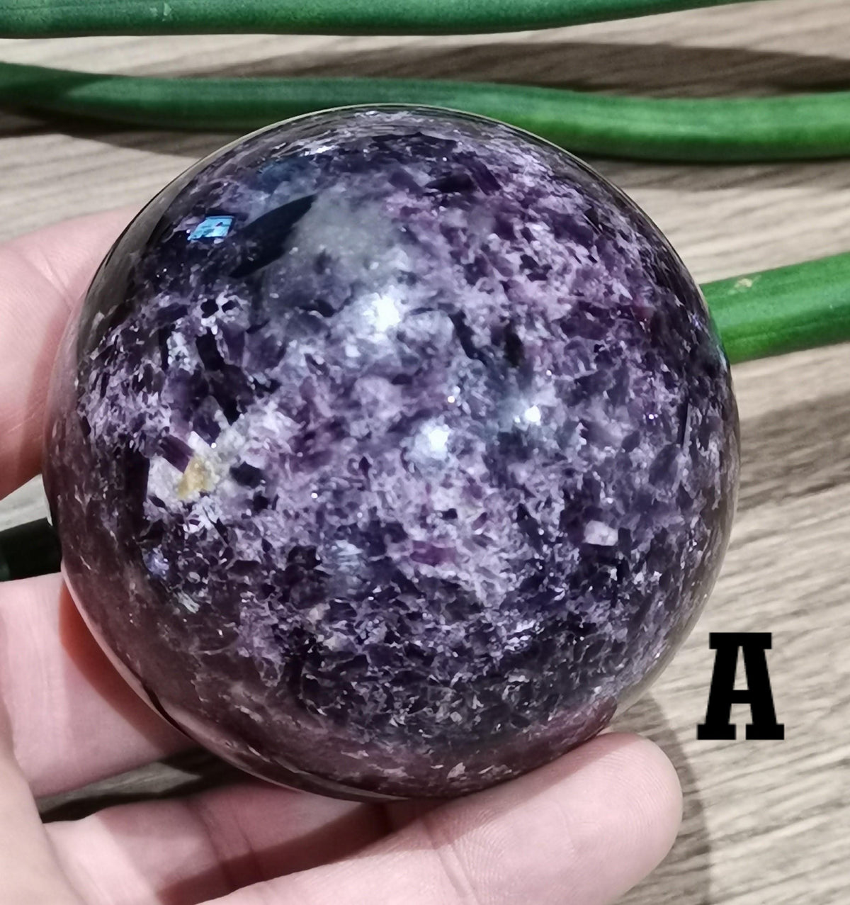 Mica Violeta / Mica Púrpura, Lepidolita AA+ / ESFERA A ELEGIR Rara de Tanzania