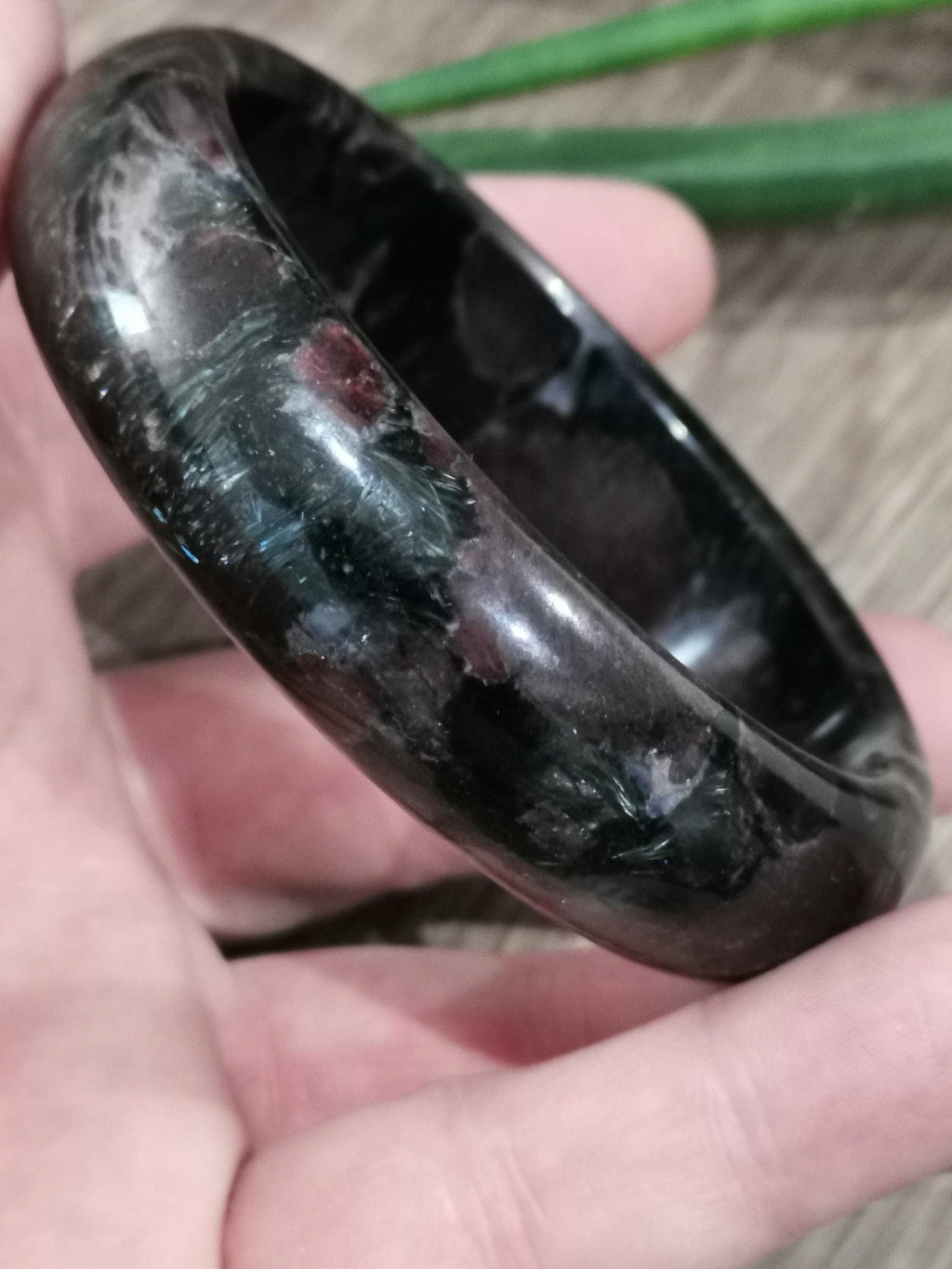 Almandijnrood granaat, 64 mm diameter bangle-armband van natuurlijke lithotherapie-steen