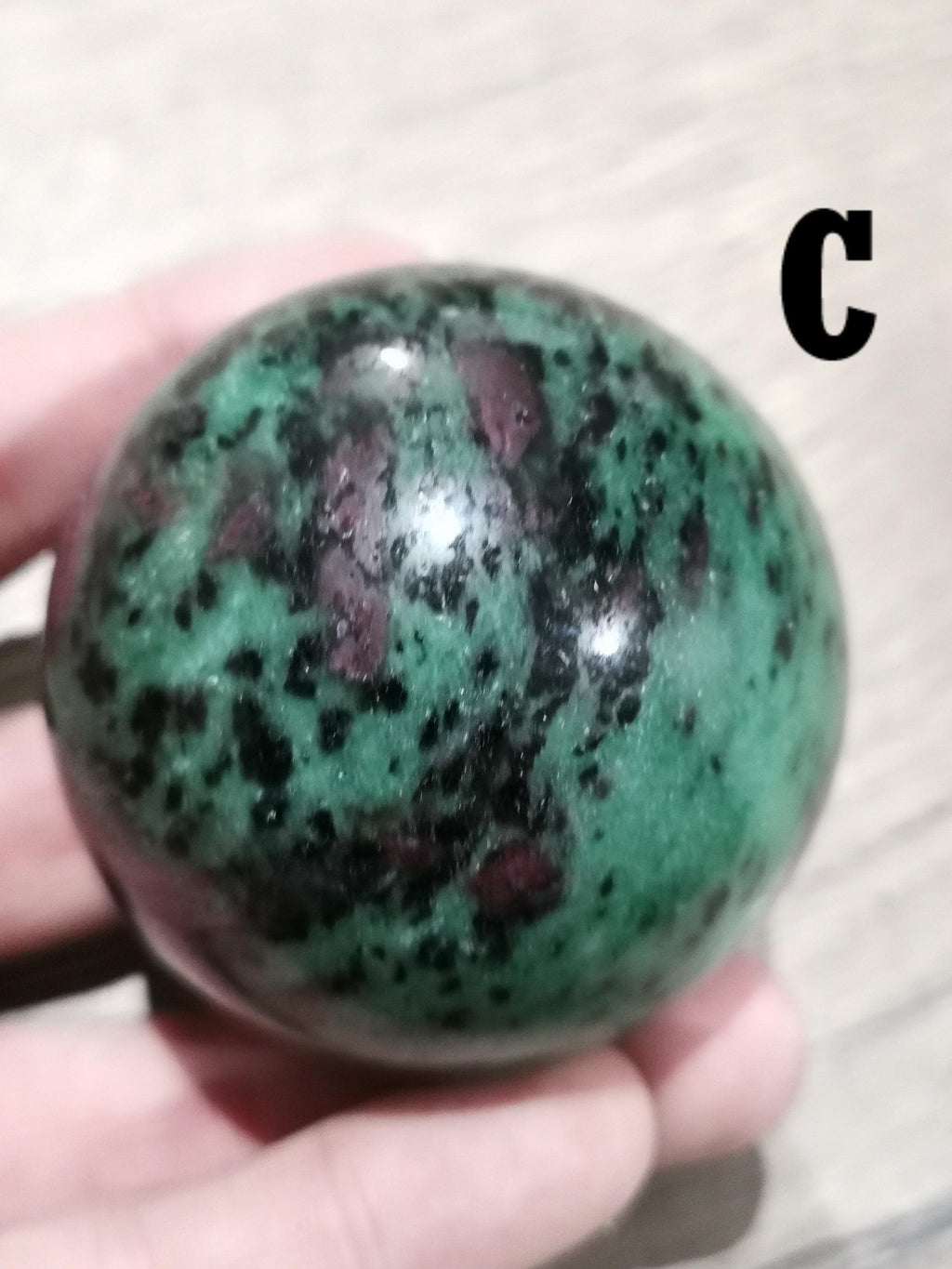 Sfera in rubino su zoissite - pietra naturale – Da 58 a 63 mm – A scelta