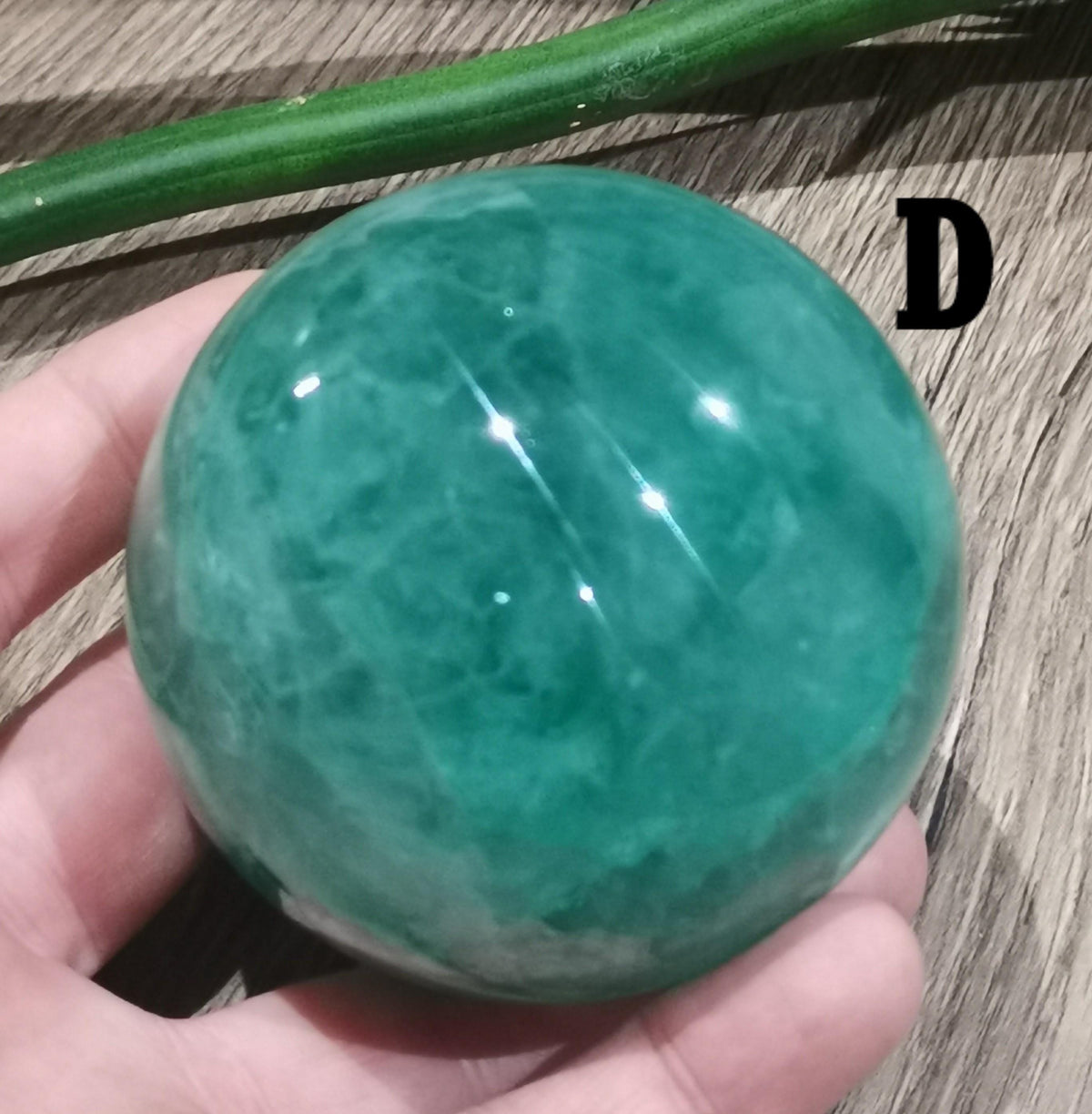 Fluorita verde de China   -- > Esfera A ELEGIR, ideal para un toque bien colorido en su colección