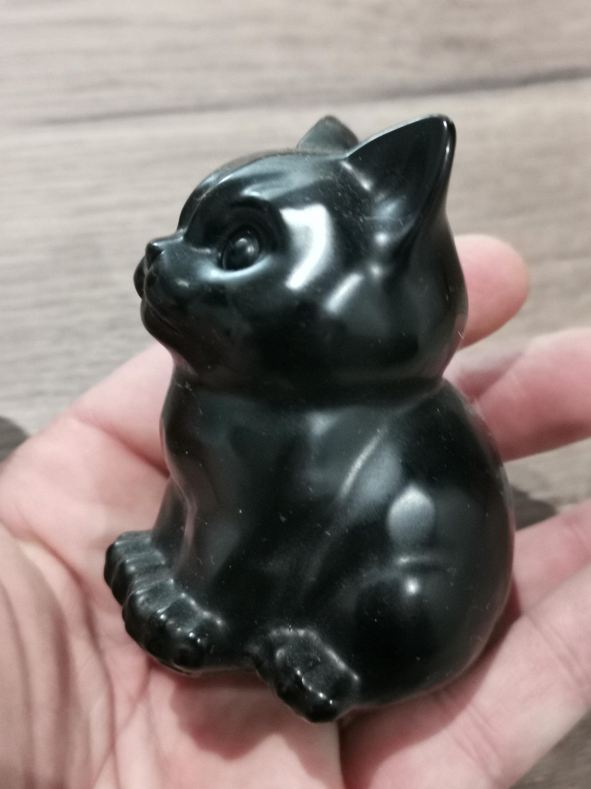Petit Chaton , sculpture en pierre naturelle , au choix -> Obsidienne noir ou Quartz Fraise
