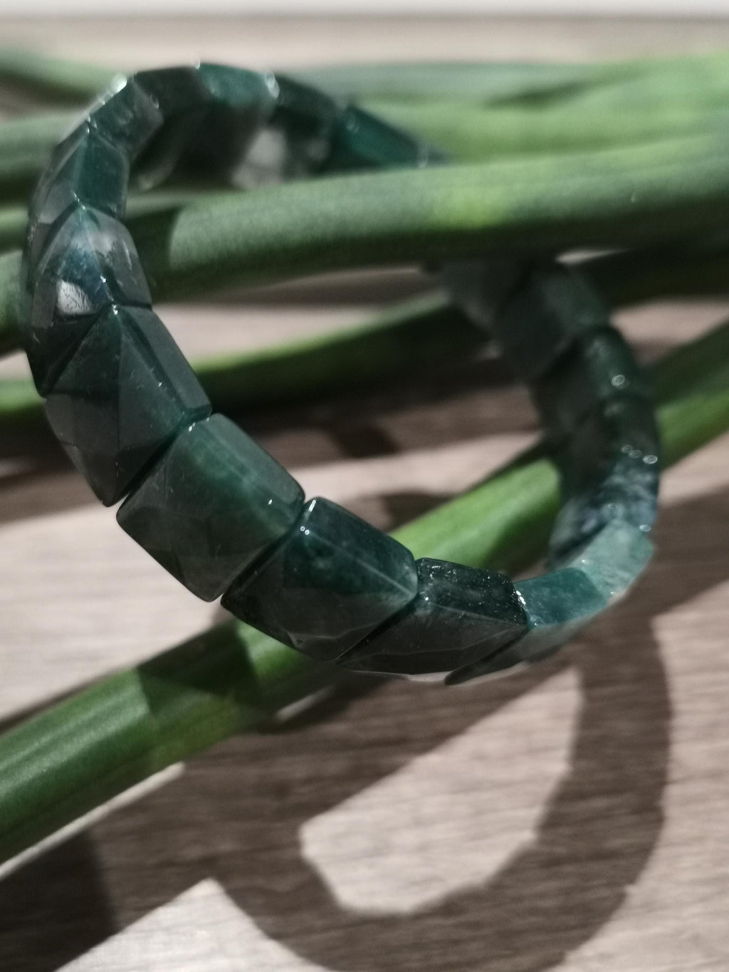 Agata Muschio, bracciale con perla quadrata sfaccettata