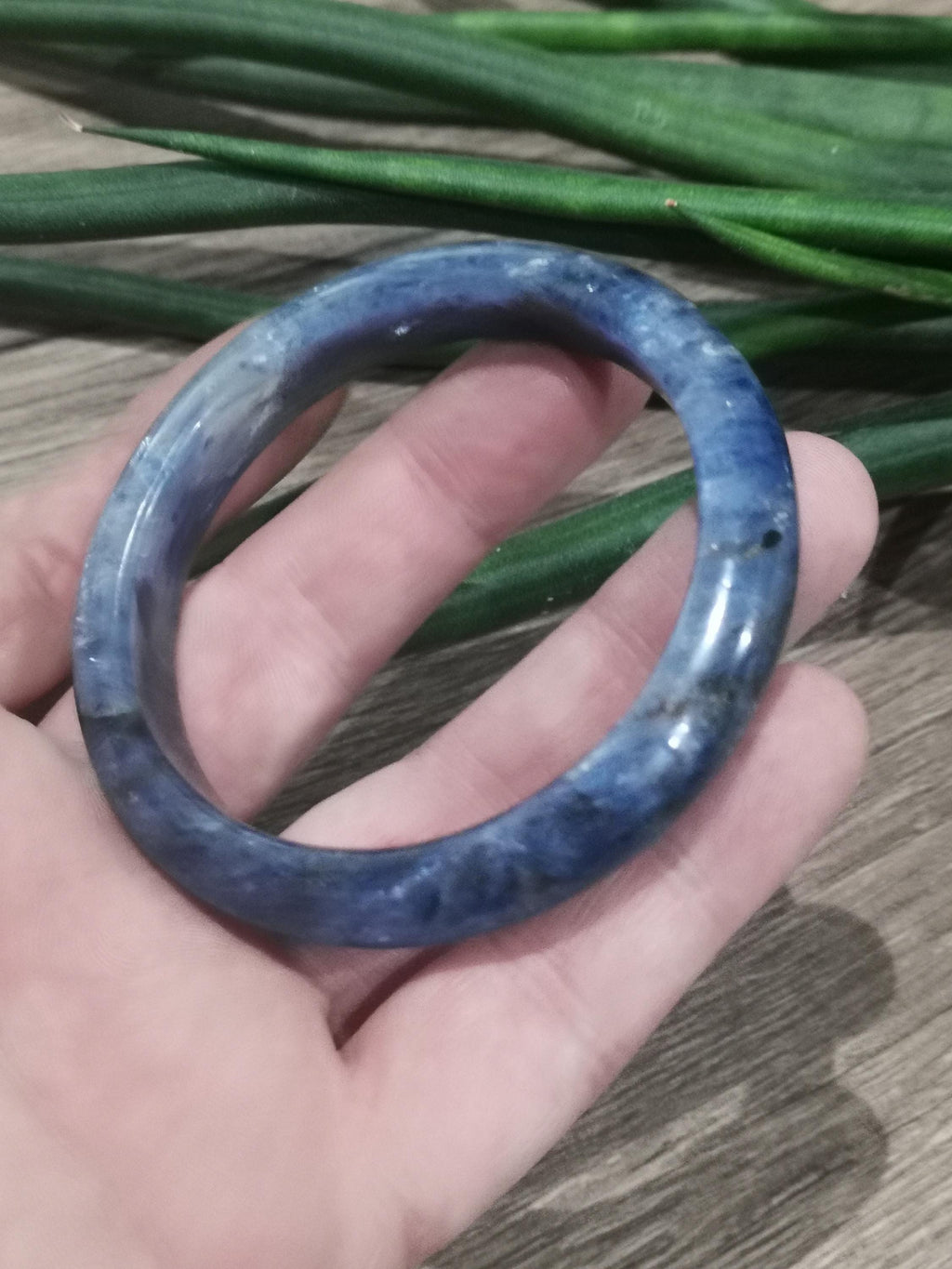 Baanarmband van cyaanite (kyanite) AA+ – Binnendiameter 61 mm
