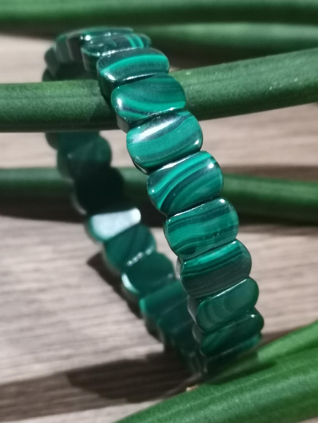 Custom Malachite Bracelet – 11 × 7 mm Oval Beads / Natural Stone