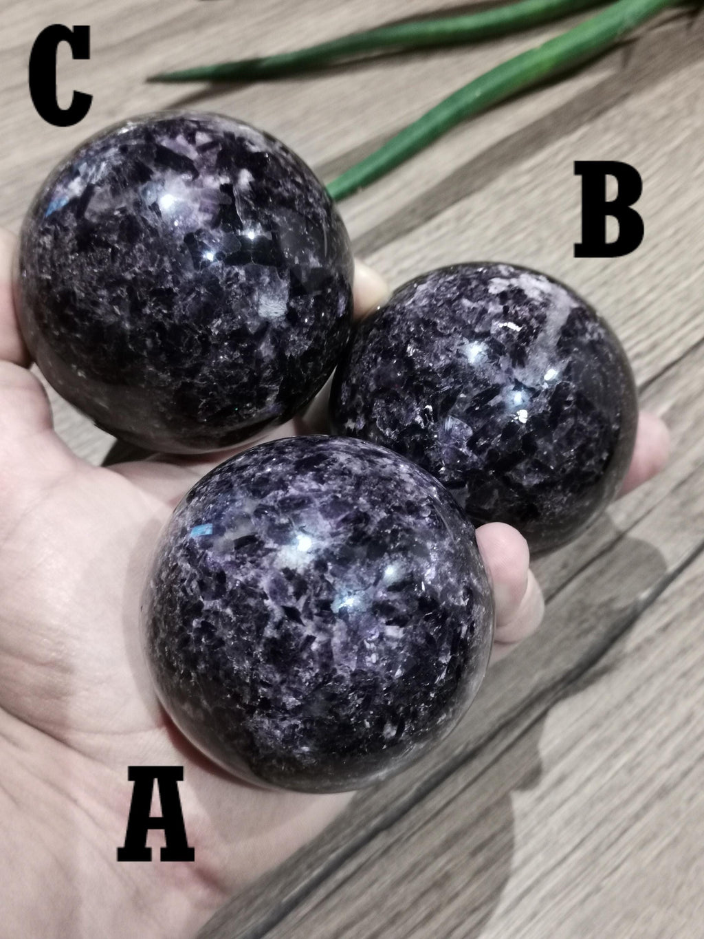 Mica Violet / Purple Mica , Lépidolite  AA+ /  SPHERE Au CHOIX Rare de Tanzanie
