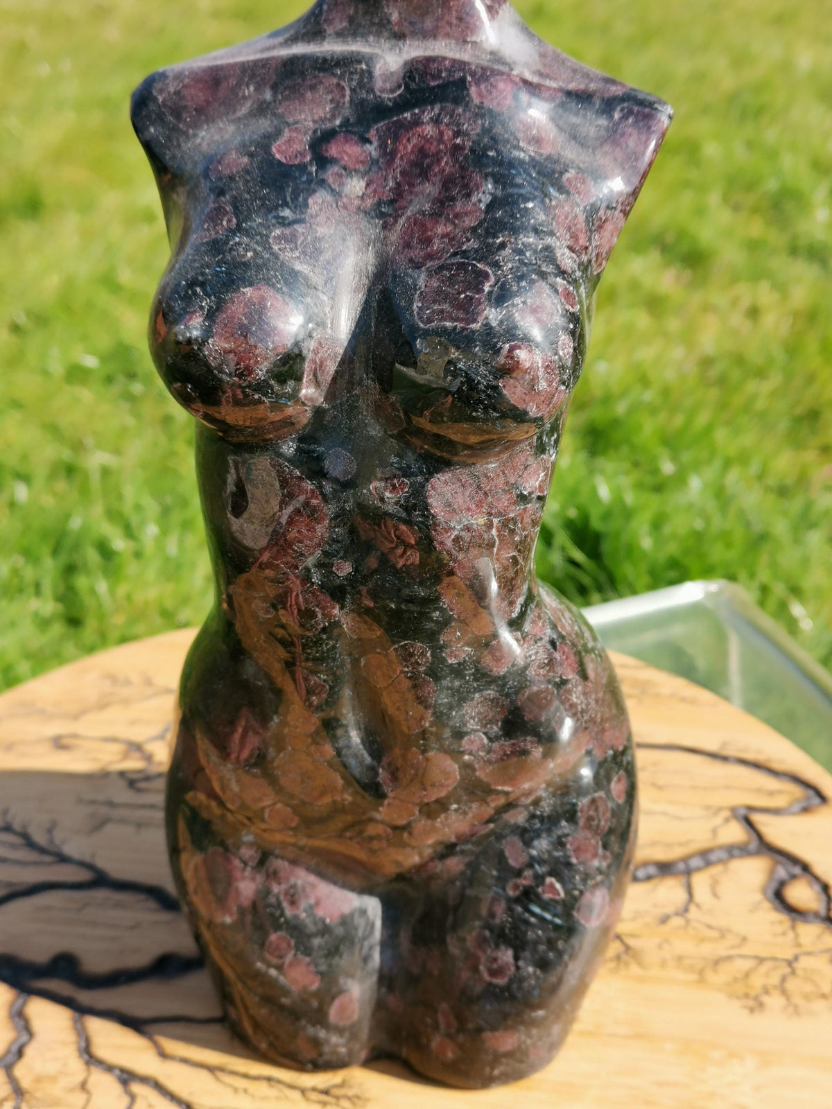 Buste XL , Corps de femme en Grenat Almandin 5.9 KG , Statue de pierre naturelle