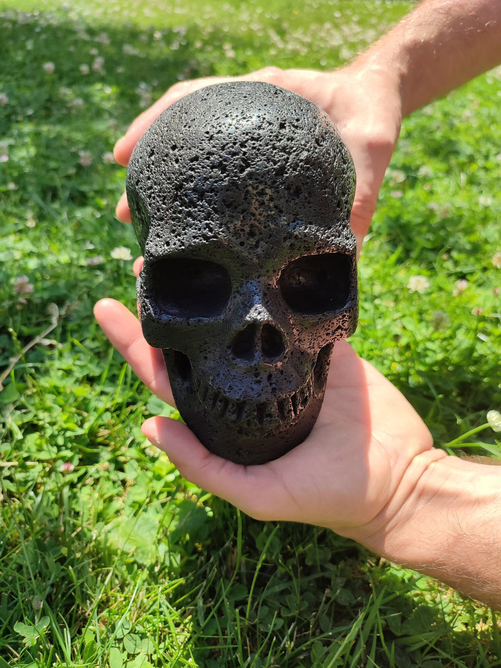 Heißer Lavastein / Schädel XXL / Sammler-Vulkanstein, Memento Mori