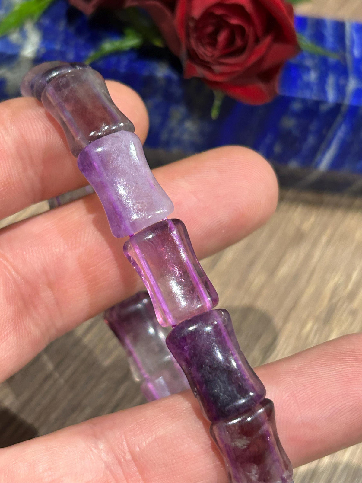 Violet fluoriet, armband met beenvormige kralen, lengte 17 / 17,5 cm
