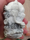 Dio elefante Ganesh; dio che rimuove gli ostacoli, avventurina, quarzo, ossidiana, howlite, ametista