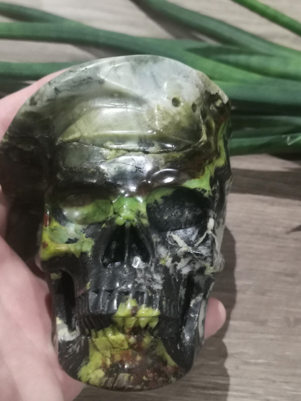 Militare , Basco Verde , Scultura in pietra naturale JASPE HISO , Teschio in pietra da collezione / Crystal Skull