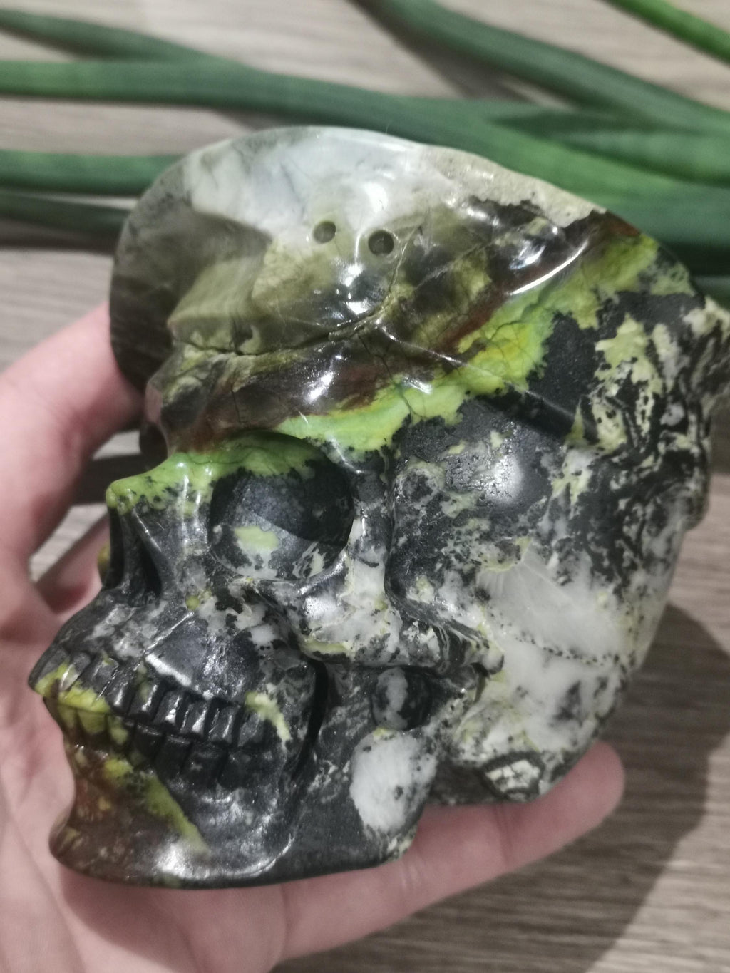 Militare , Basco Verde , Scultura in pietra naturale JASPE HISO , Teschio in pietra da collezione / Crystal Skull