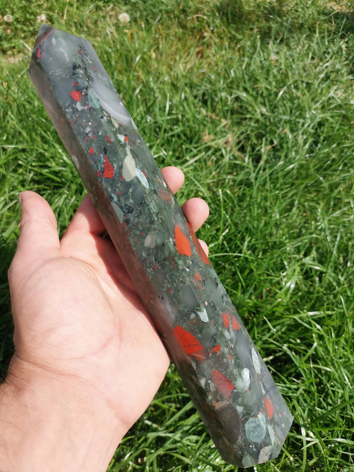 Jaspis krwisty „African Bloodstone” – Obelisk XL 30 cm