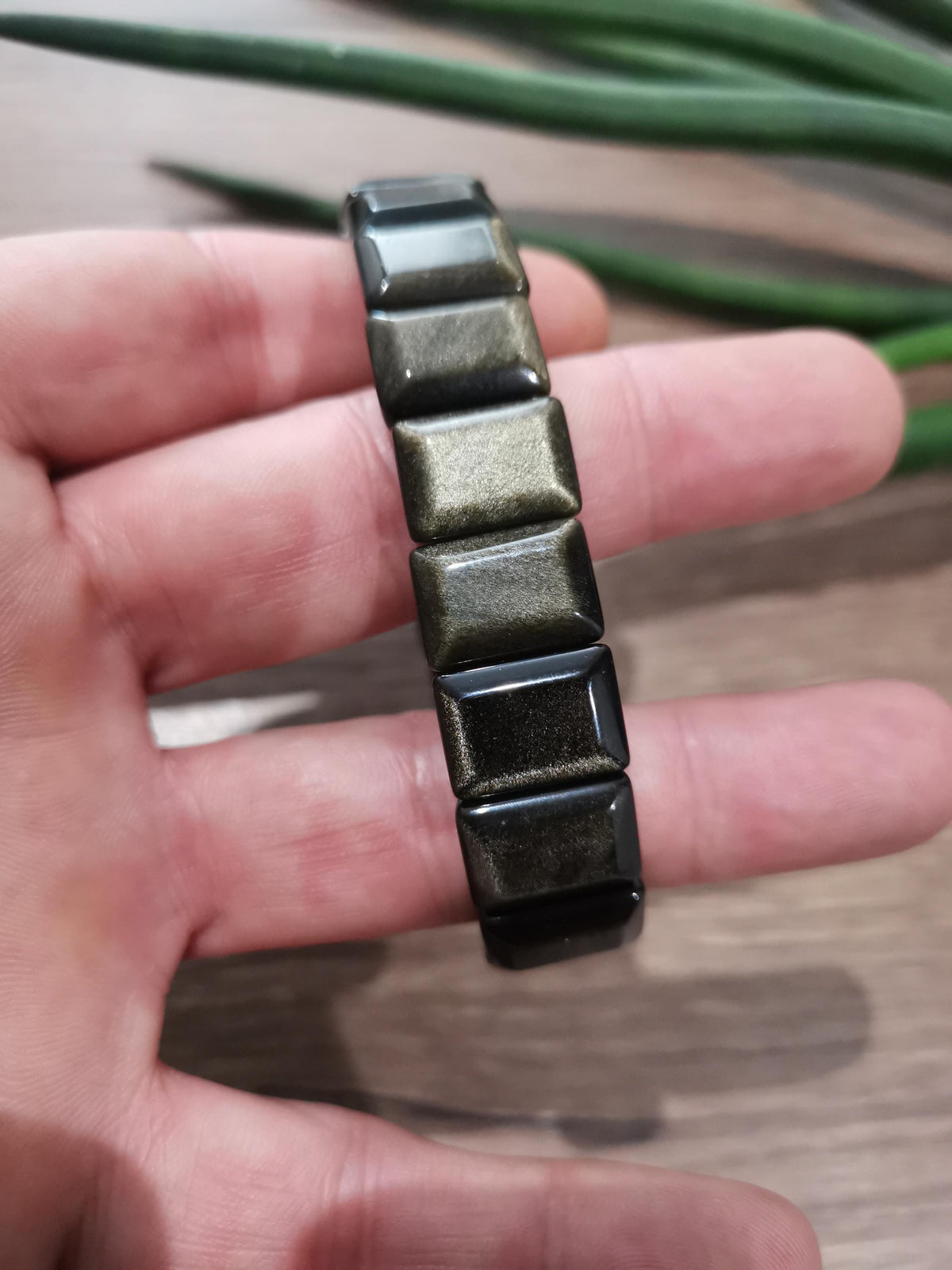 Pulseira em Obsidiana Dourada -> Conta em forma de Lingot de 15 / 11 mm , Circunferência interior 17 CM