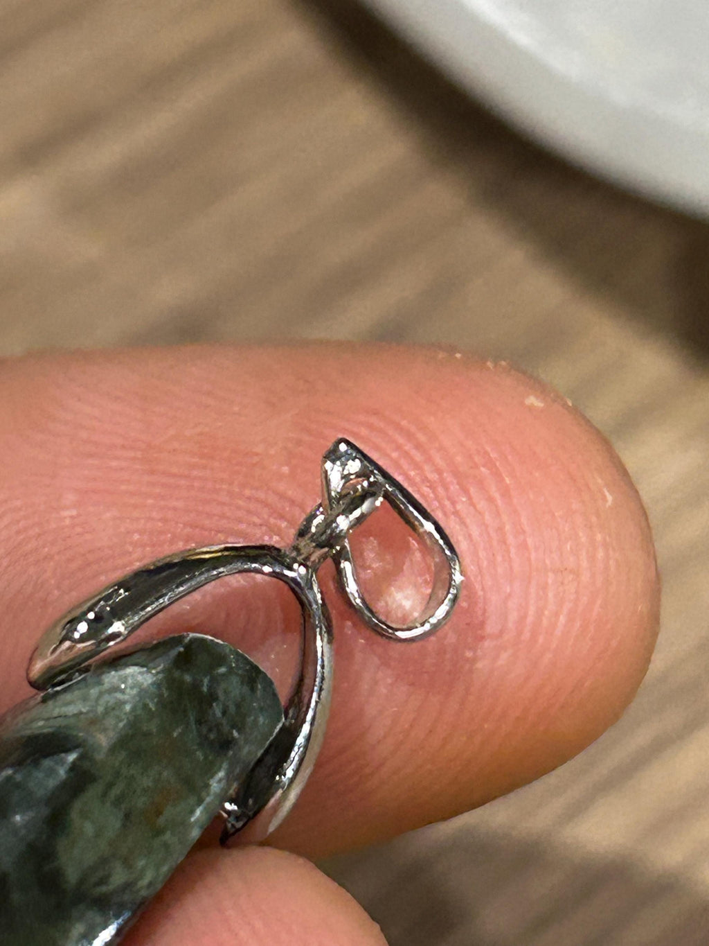Pendentif goutte en séraphinite de Russie – 13 g
