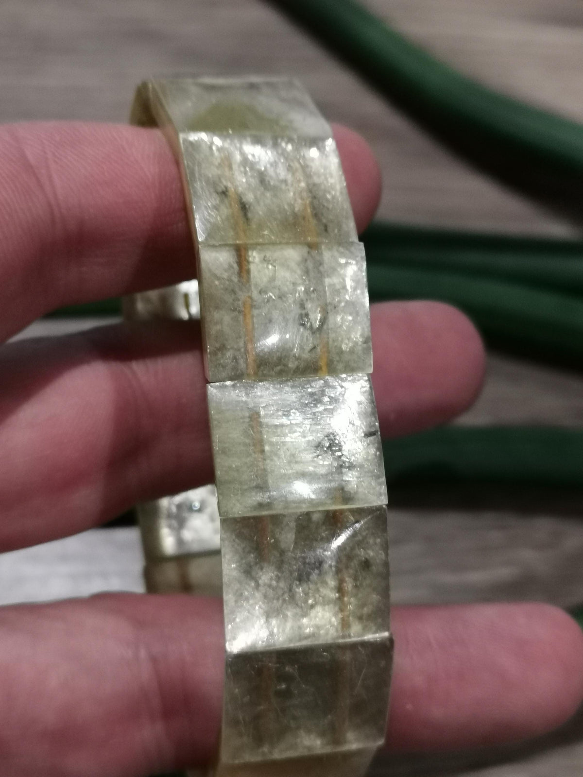 Mica OU muscovite , Mica estrelada da mais alta qualidade , Pulseira tipo rígida / mica dourada