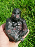 Gorillabeeld van Almandijn Granadaat / Herkomst India