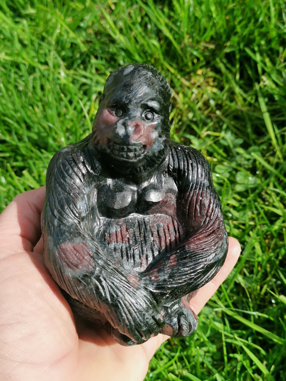 Gorillabeeld van Almandijn Granadaat / Herkomst India