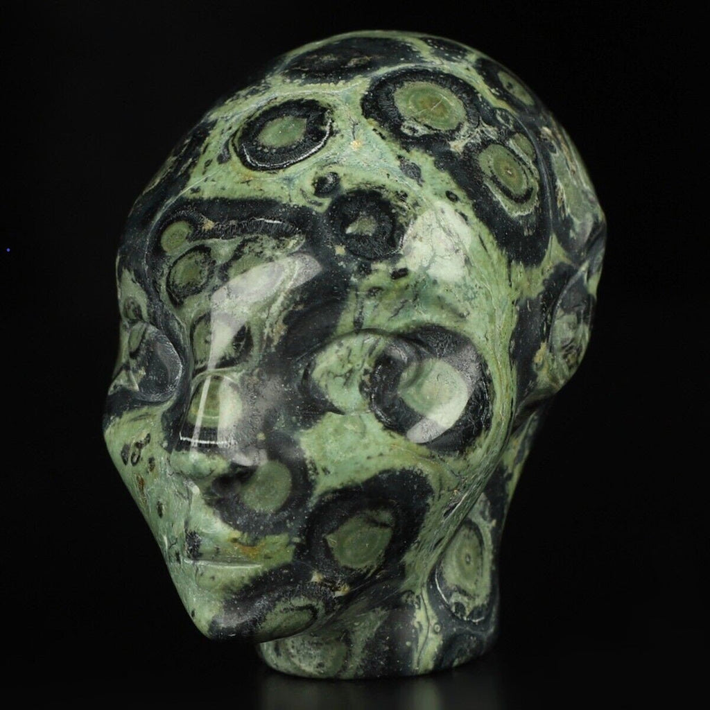Jaspis met krokodillenleerstructuur , Kambaba-jaspis , Elf , fee , Avatar , natuurstenen sculptuur , bewerkte mineralen