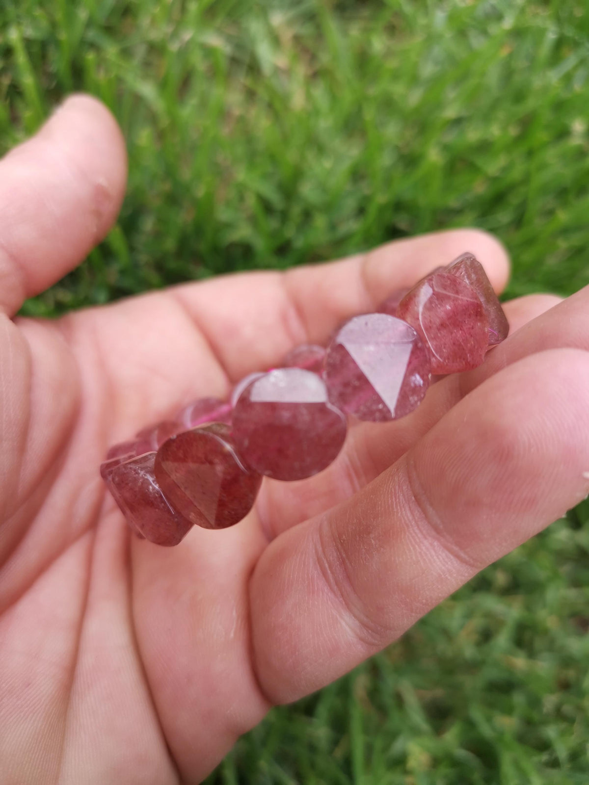 Pulseira em quartzo morango de Madagascar – Pastilhas facetadas