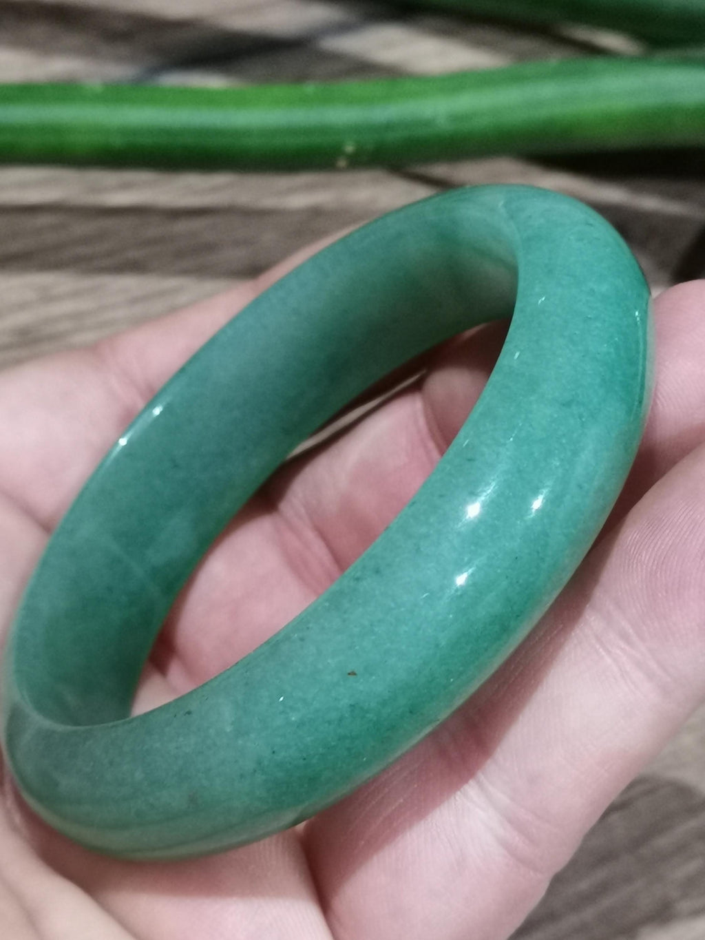 Groene Braziliaanse aventurijn  , Starre armband diameter 61  Mm / Natuursteen / Cadeaus