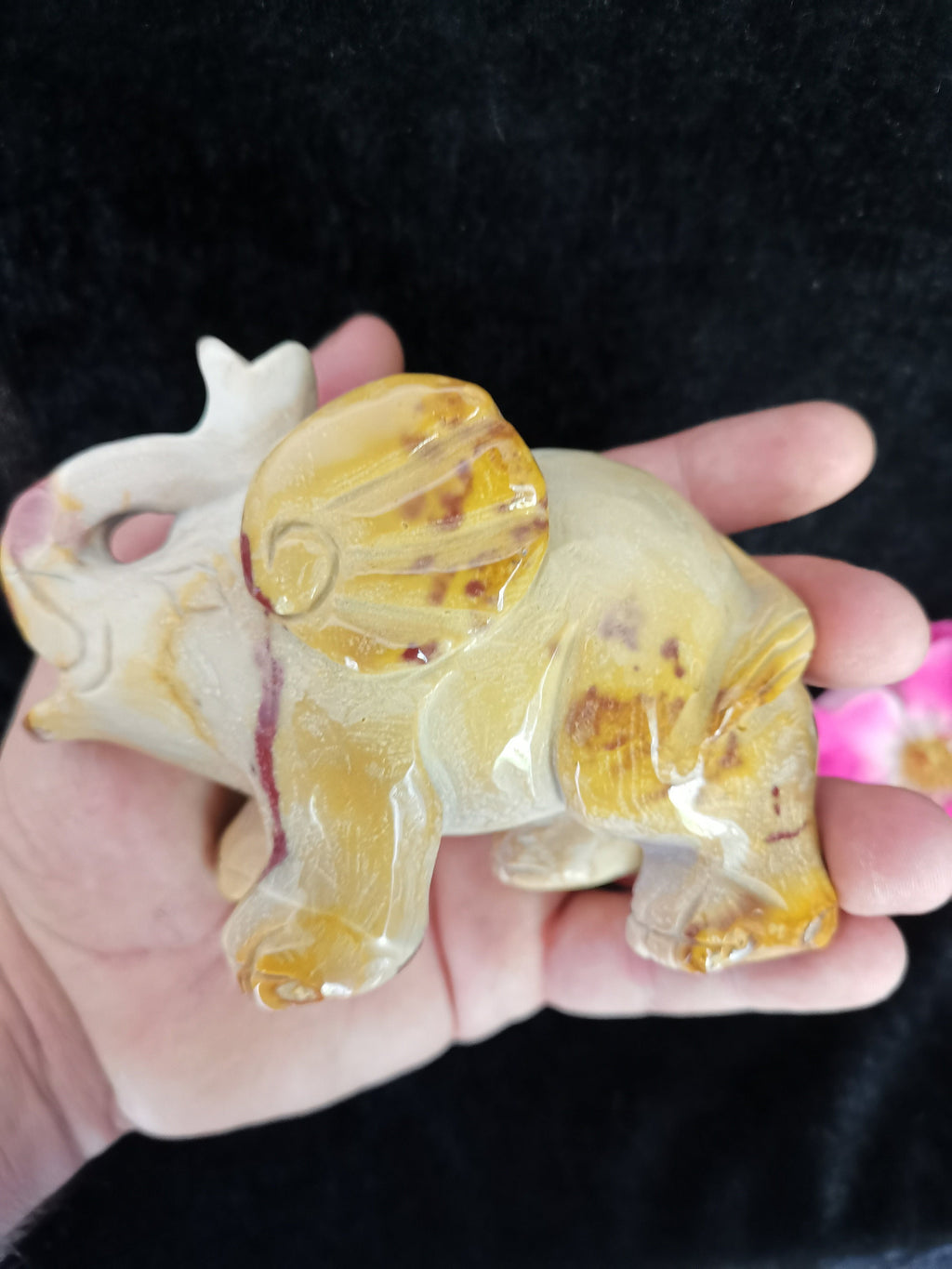 Elephant carved in JASPER MOKAÏTE stone, antique finish