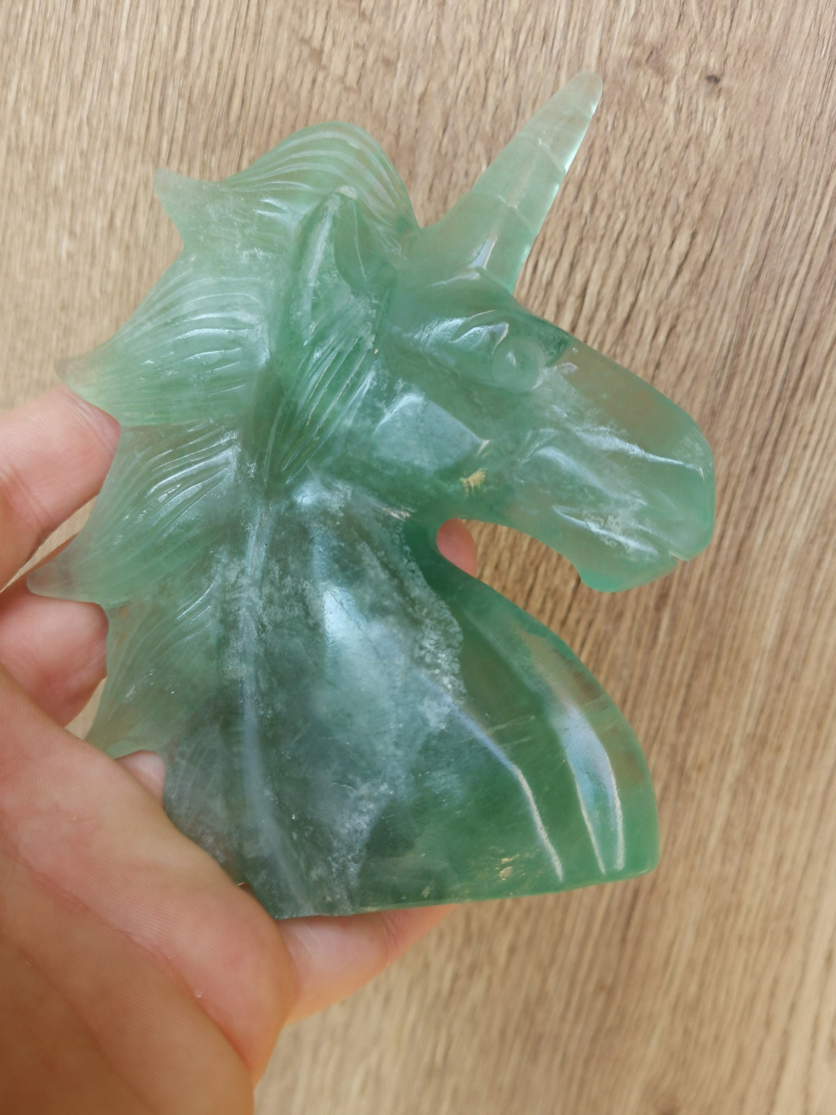 Licorne , Fluorite Verte , jolie tête de 466 grammes