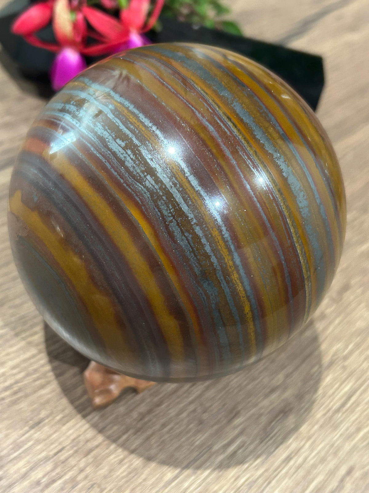 Sfeer XL , Natuurlijke mineraalbol van Veelkleurig IJzerogog , 2127 Gr / Diameter  110 mm
