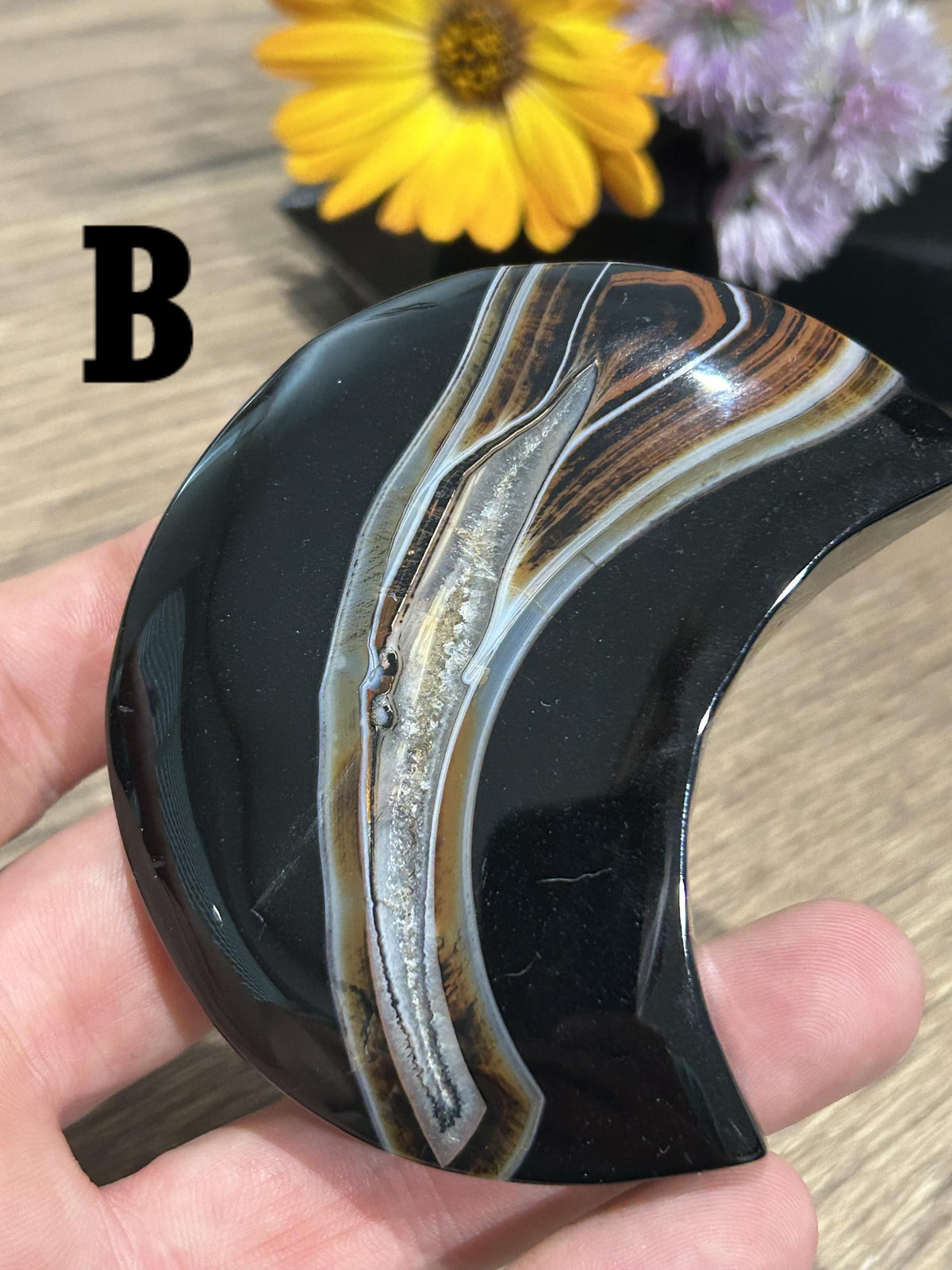 Lune en agate noire sardonyx à bandes d’Uruguay – Au choix
