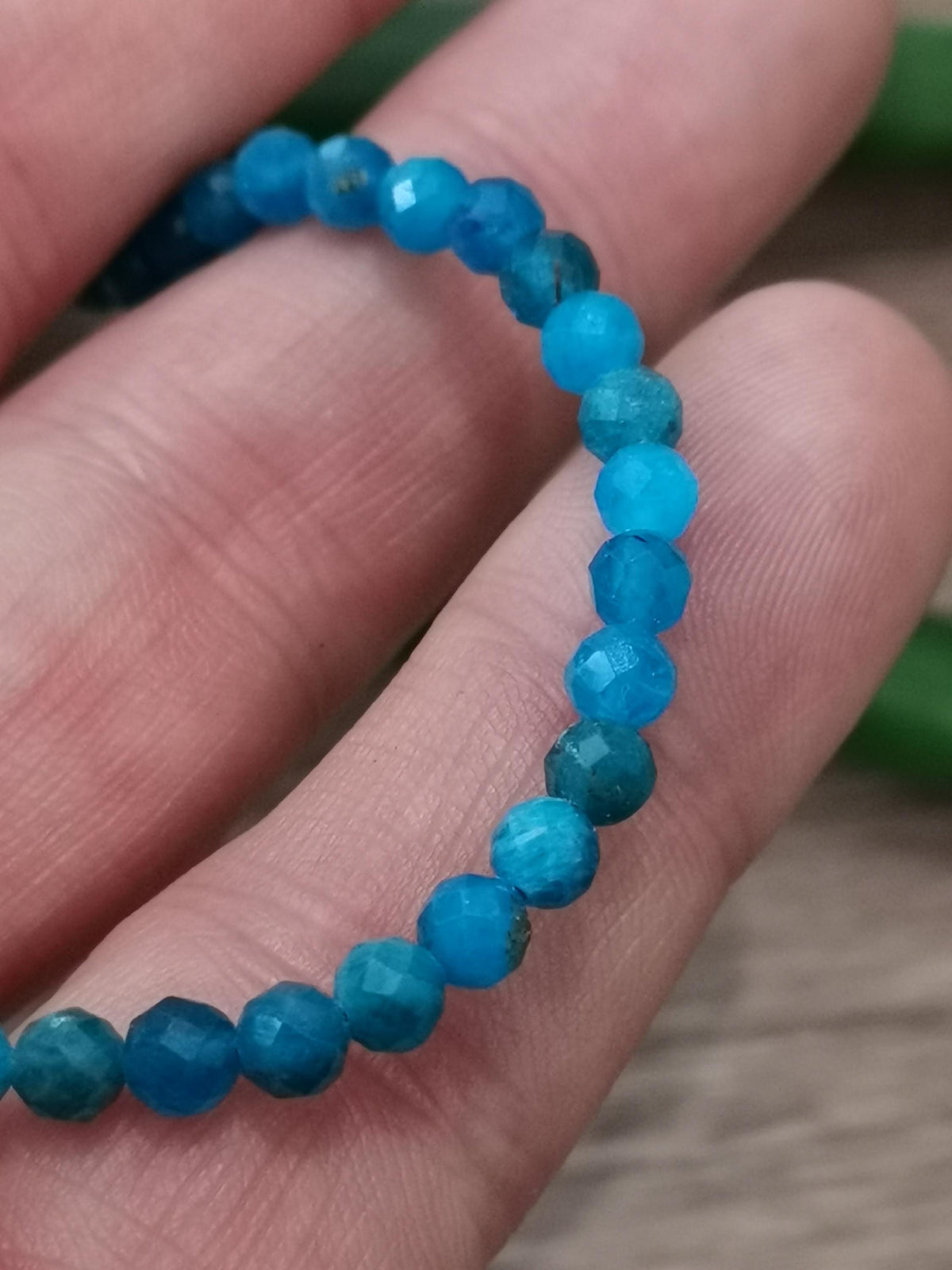 Pulseira à Medida em Apatite em Pedra natural / Pérola redonda de 4 Mm facetada
