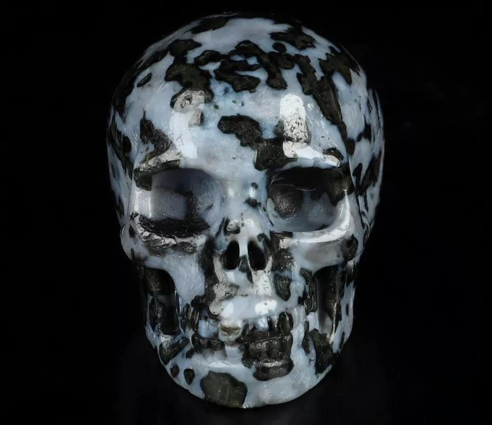 2" sculptuur van een stenen schedel van mystieke merliniet / indigo gabro -> Vanitas / memento mori
