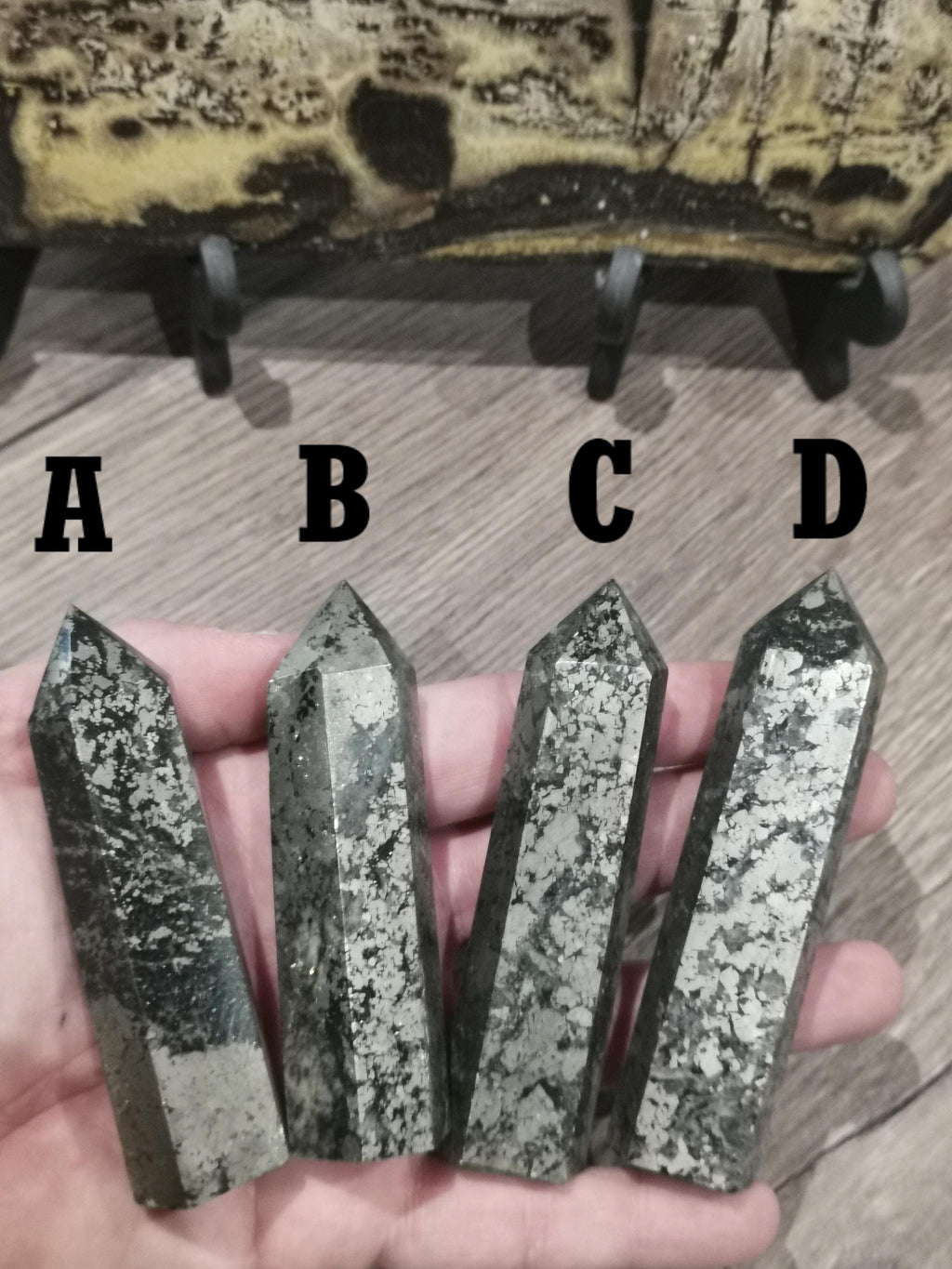 Pyrite du Pérou – Pointe obélisque en pierre naturelle au choix