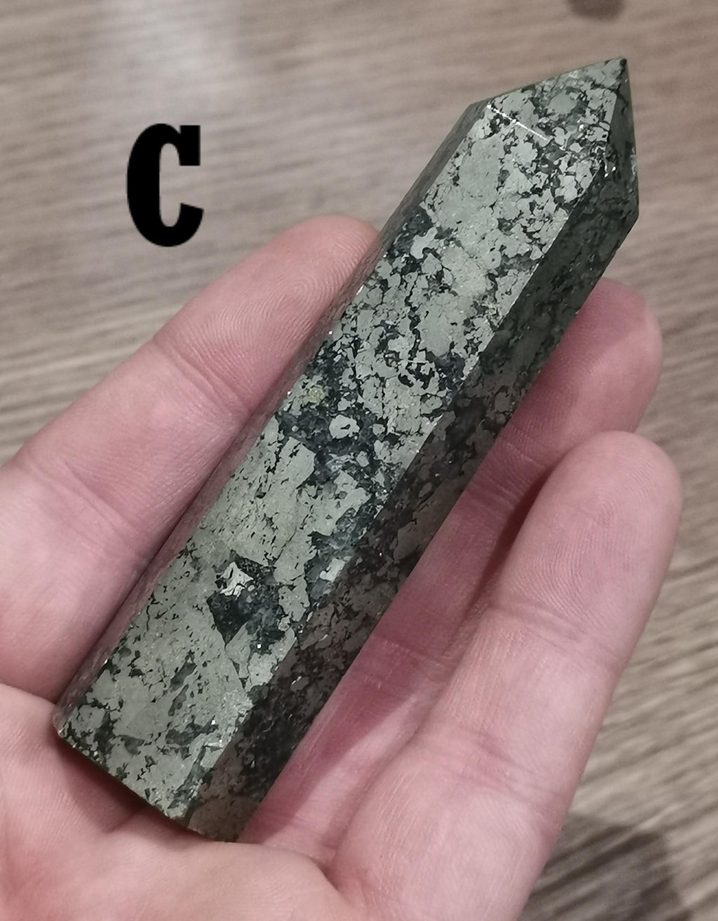 Pyrite du Pérou – Pointe obélisque en pierre naturelle au choix