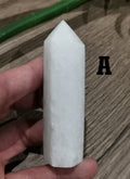 JADE Wit PUUR , natuursteen geslepen in punt , verzamel-obelisk / Lithotherapie / Feng shui