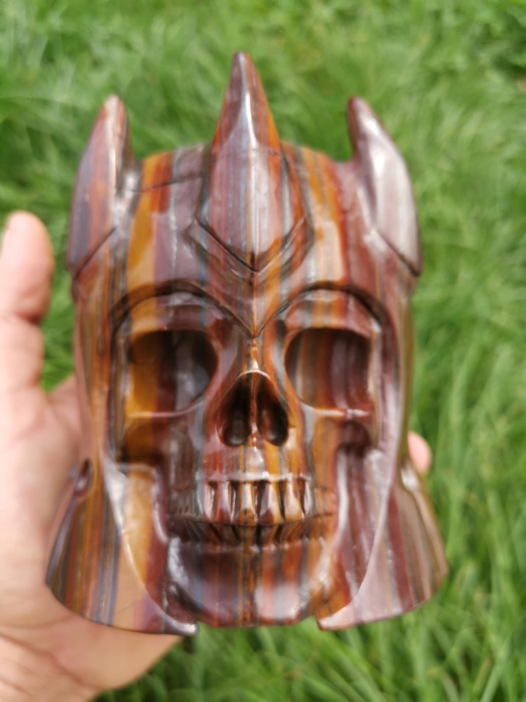 Standbeeld van een samoeraikrijger van tijgeroog / Meerkleurig / Collectie schedel van natuursteen, Crystal Skull