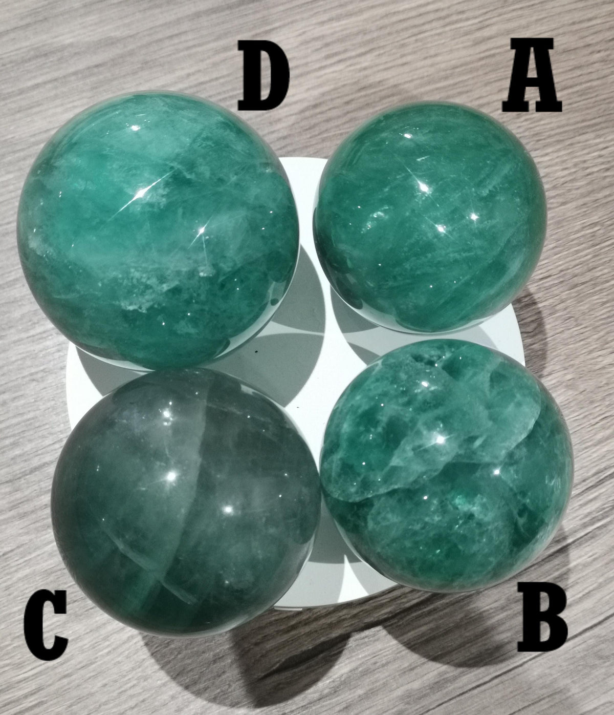Fluorita verde de China   -- > Esfera A ELEGIR, ideal para un toque bien colorido en su colección