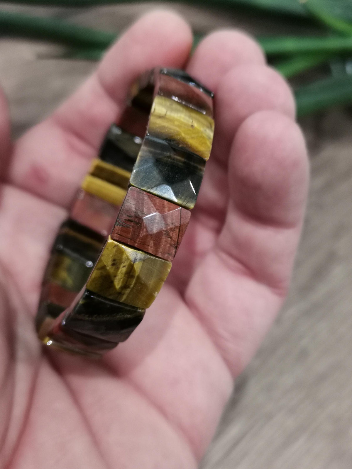 Contas de olho de tigre multicolorido: retangulares facetadas. 12 × 10 mm . pedra natural