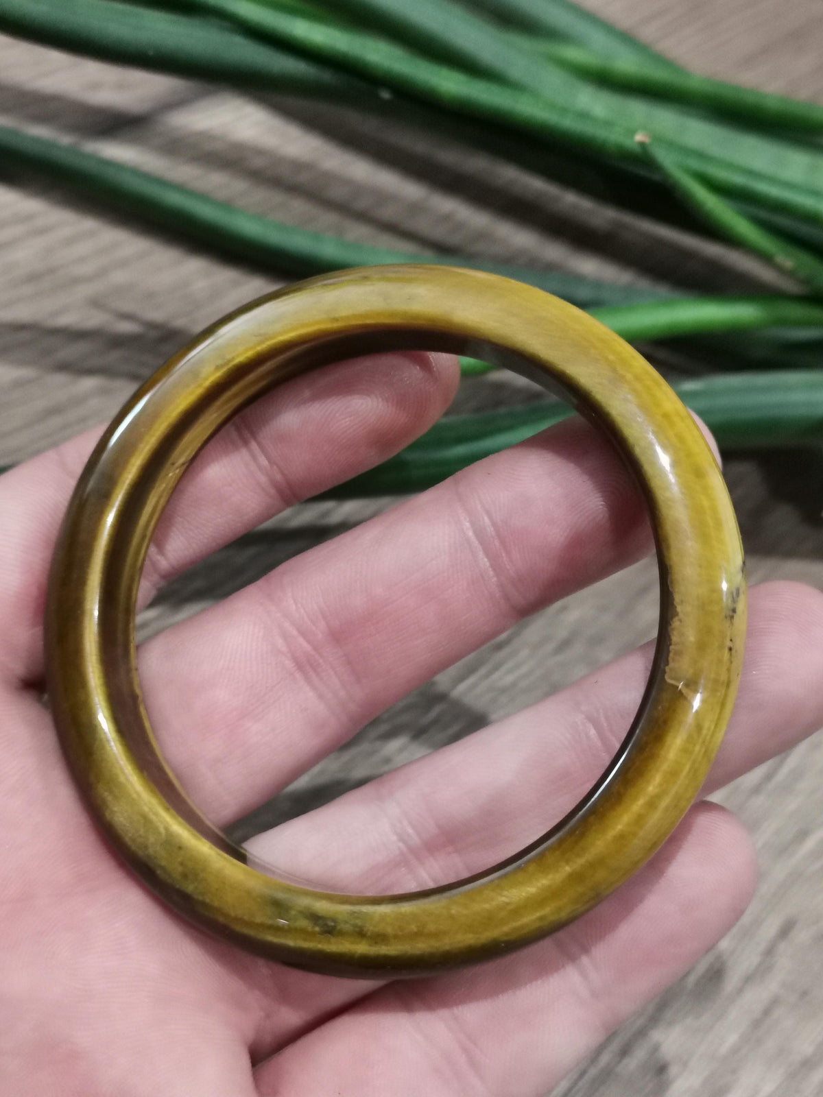 Pulseira JONC rígida em pedra natural -> Olho de tigre / diâmetro 61 Milímetros