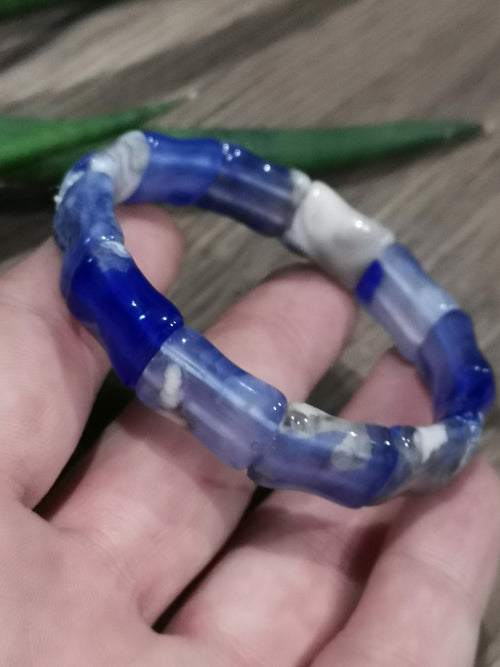 Agate  Bleu , Madagascar  -- > Bracelet en Pierre naturelle Coloré ; Longueur 17.5 cm