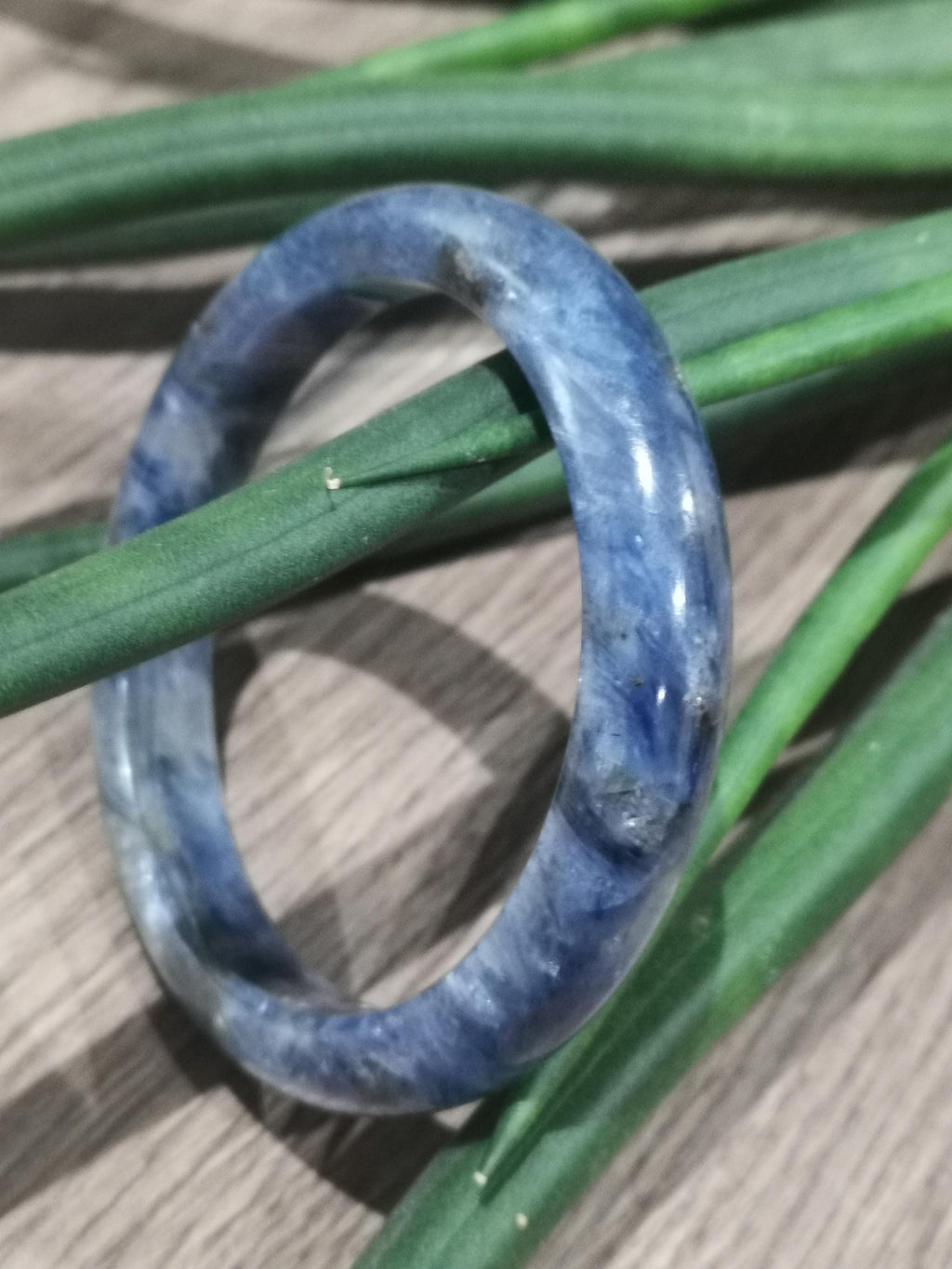 Baanarmband van cyaanite (kyanite) AA+ – Binnendiameter 61 mm