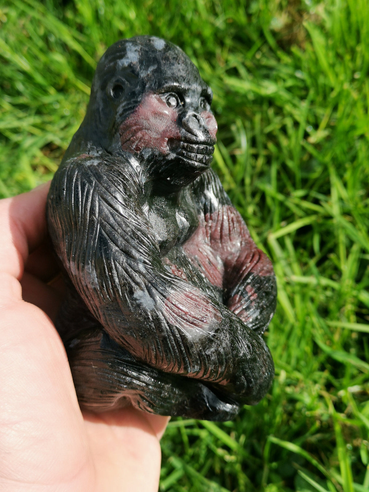 Gorillabeeld van Almandijn Granadaat / Herkomst India