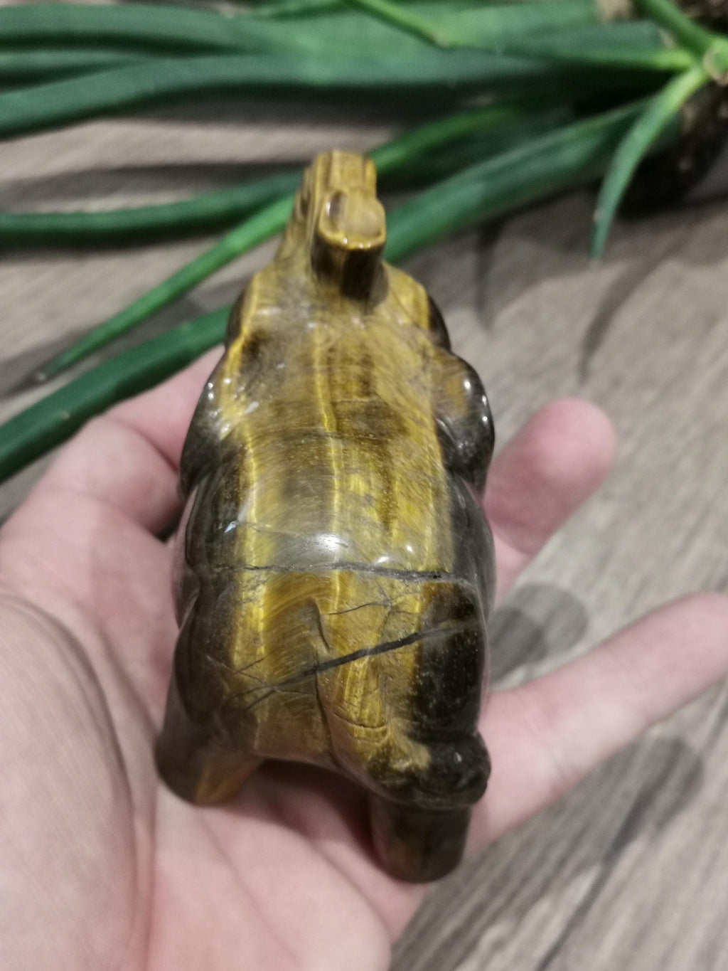 Tiger's eye, elephant sculpture -> 395 grams, Statue, Carved minerals