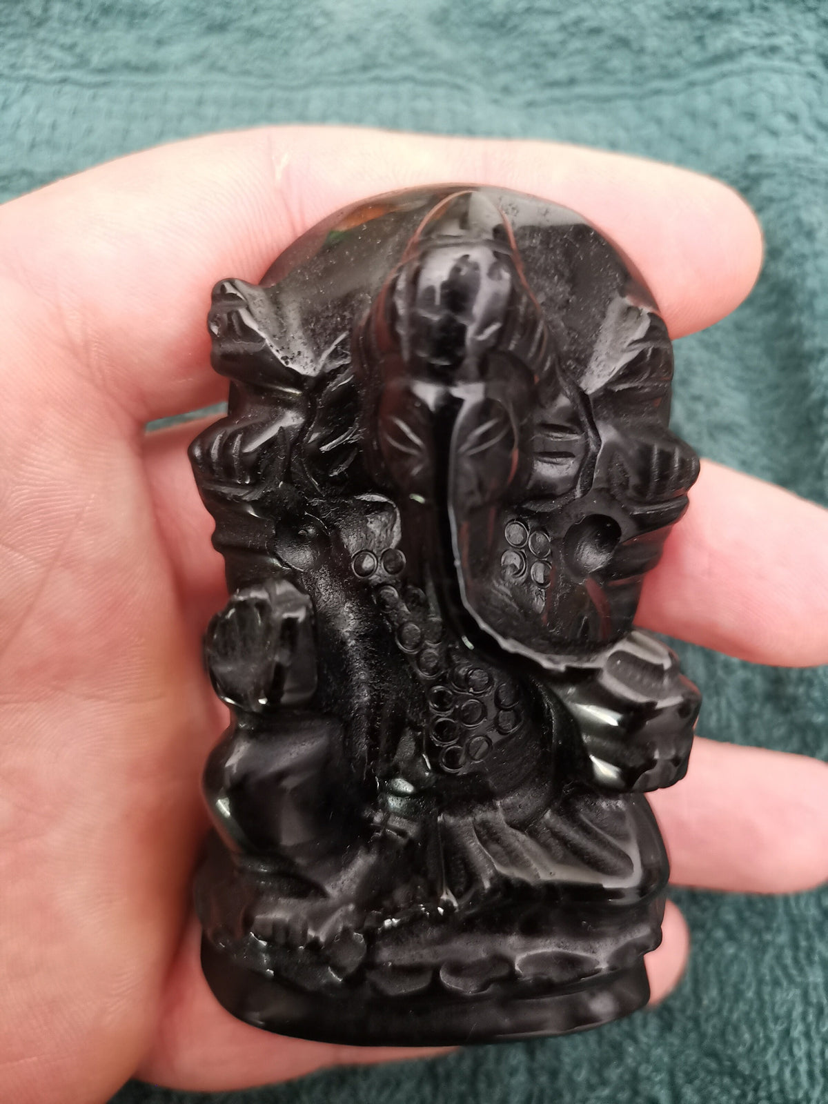 God olifant Ganesh ; god die hindernissen verwijdert , Aventurijn , Kwartskristal, Obsidiaan , howliet , Amethist