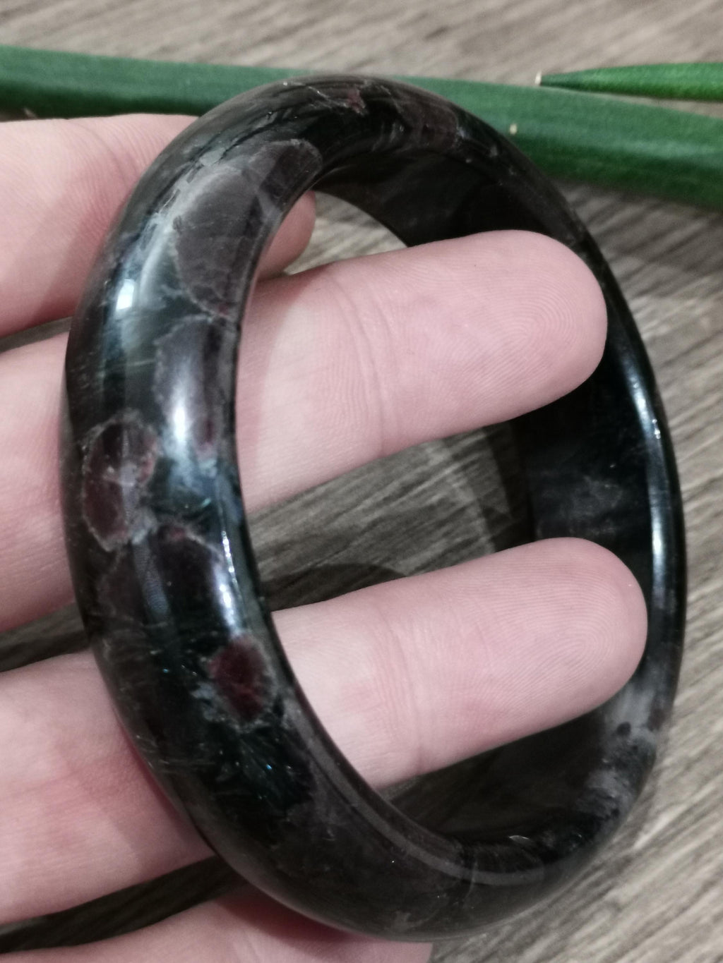 Almandijnrood granaat, 64 mm diameter bangle-armband van natuurlijke lithotherapie-steen