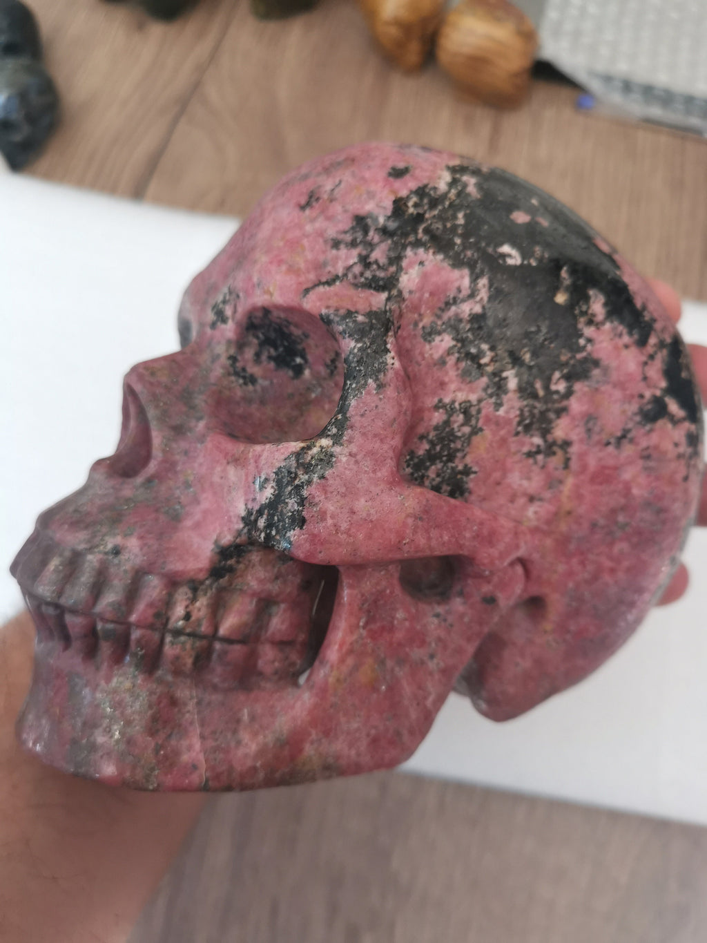 Rhodonite du Pérou  /  Grand Crâne XXL 4,7  KG Pierre naturelle  / tète de mort , Memento Mori , vanité
